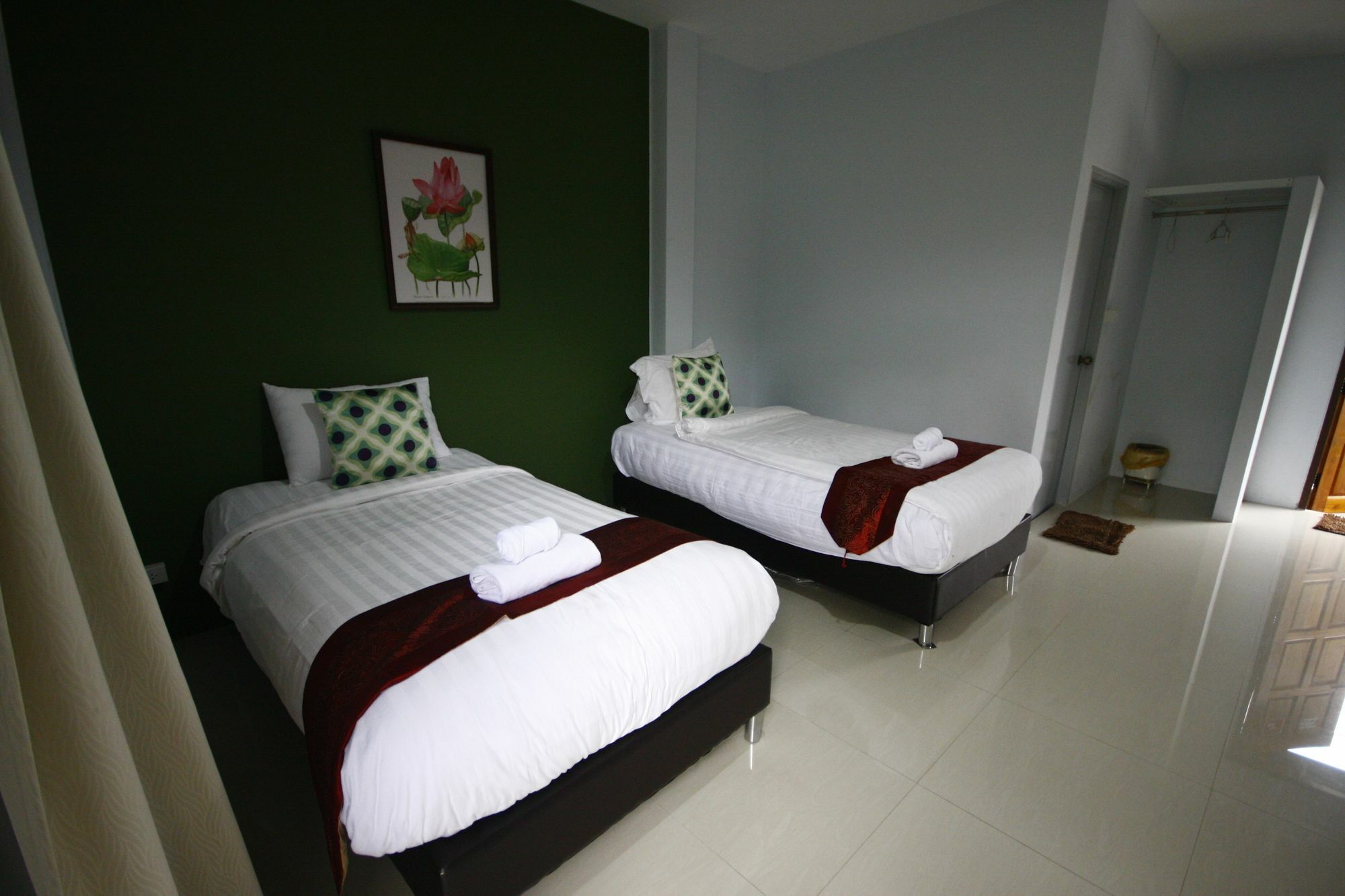 Long Lake Resort Csonburi Kültér fotó